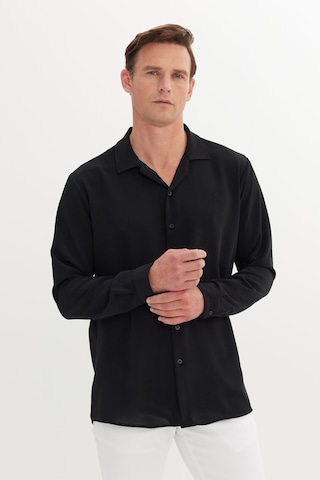AC&Co / Altınyıldız Classics Erkek Sıyah Comfort Fit Rahat Kesim Hawai Yaka Jakarlı Gömlek Siyah