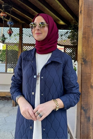 Rabia Şamlı Elmas Kapitone Kap Lacivert Çok Renkli
