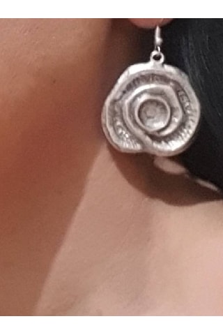 Gümüş Kaplama Antik Çelik Kadın Sallantılı İçi Dolu Gül Döngülü Küpe