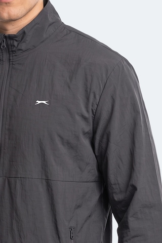 Slazenger Reckon Erkek Dik Yaka Fermuarlı Koyu Gri Yağmurluk