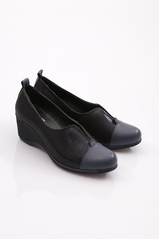 Dgn 2331 Kadin Lastik Detayli Dolgu Taban Comfort Ayakkabi 2331-2-R1078 Lacivert