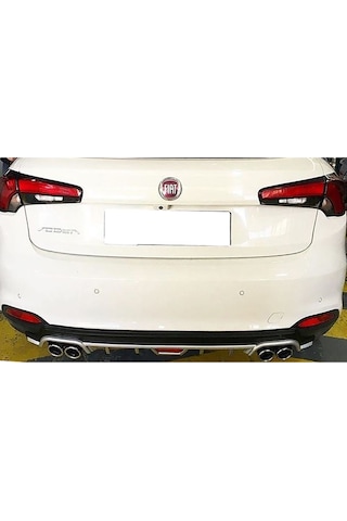 Fiat Egea Hatchback Siyah Difüzör Difizör Yuvarlak Egzoz Görünüm Kulaklı Tip