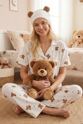 Fit Women Ayıcık Desenli Bürümçük Kumaş Kısa Kollu Pijama Takımı 6068 Kırık Beyaz