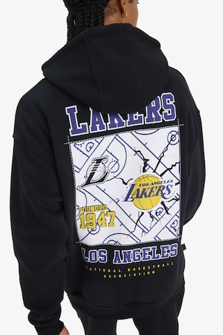 DeFactoFit NBA Los Angeles Lakers Oversize Geniş Kalıp Kapüşonlu Kalın Sweatshirt D8489AX25SPBK81