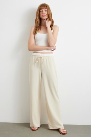 Never More Bel Bantlı Wide Leg Pantolon Krem Krem