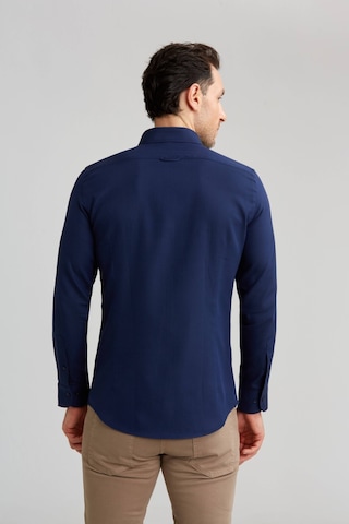 Bisse Bisse Spor Gömlek Modern Fit U. Kol Paşa Yaka Düğmeli Armür Lacivert Gmars0422300213 D39 Lacivert