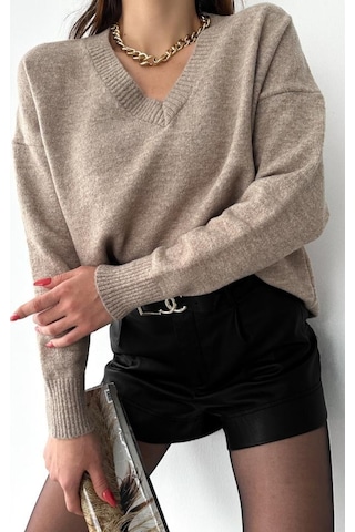 Femelle Kadın Camel V Yaka Standart Beden Oversize Basic Triko Kazak kahverengi