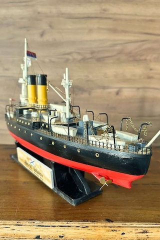 Admiral Uszakov Askeri Gemi Maketi