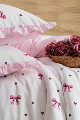 Çift Kişilik Nevresim Seti %100 Pamuklu Kalp Fiyonklu Fırfırlı Pembe