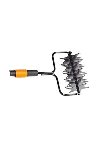Fıskars 136524 Quickfit Çim Havalandırma Aparatı