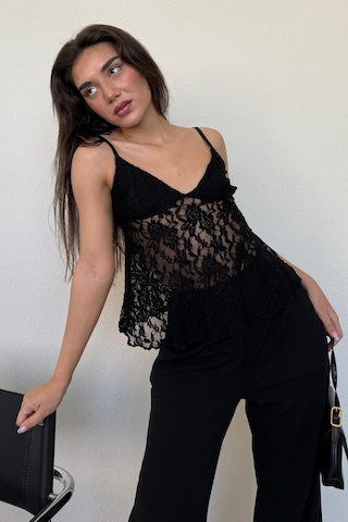 Madmext Siyah Askısı Ayarlanabilir Dantelli Bluz Mg2348