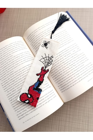 Örümcek Adam Kanaviçe Kitap Ayracı