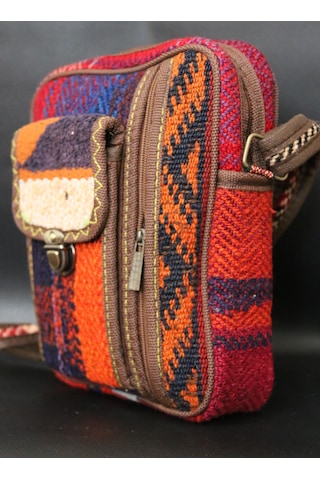 Pujiva-etnik Tarz Kilim Desenli, Fermuarlı, Tokalı, Üç Cebli, Mix Renk Omuz Çanta, Telefonluk En 20 Boy 25 Kiremit - Kahverengi