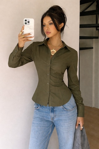 Kadın Premium Gömlek Slim Fit Uzun Kollu Şık Ofis Günlük Kombin Basic Klasik Gömlek Haki