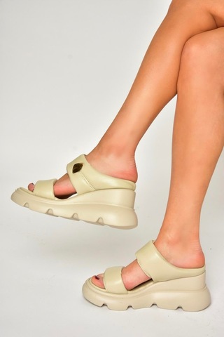 Fox Shoes U312254509 Bej Kalın Tabanlı Kadın Terlik Bej-suni Deri Bej