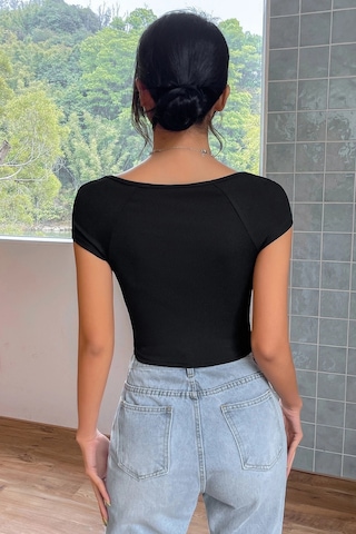 Epilons Zenvial Kadın Siyah Kare Yaka Yarım Kol Göğüs Dekolteli Crop Top Bluz Zenviall2