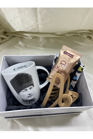 Atatürk Temalı Kupa Hediye Kutusu Öğretmenler Günü Hediyesi Anlamlı Ve Şık Hediye Seti -