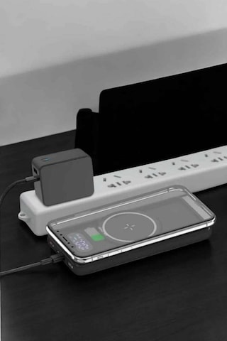 Gld-spt- Powerbank Taşınabilir 10.000 Mah Hızlı Şarj Dijital Göstergeli siyah