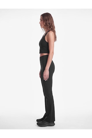 Koton Cepli Yüksek Bel Slim Fit İspanyol Paça Spor Tayt Siyah 7wak40185nk
