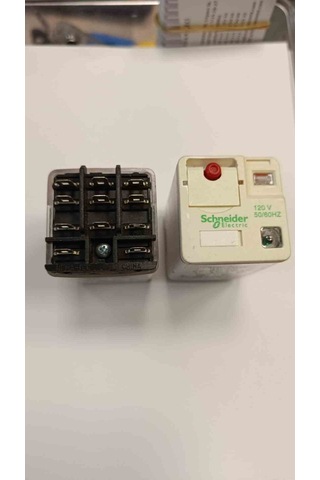 Rumf3ab2f7 3 C/o - 120vac -10a -with Led