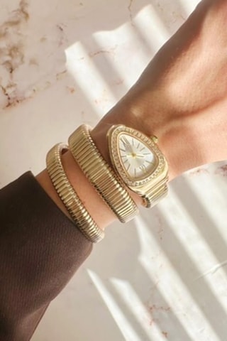 Kora Taşlı Gri Kadran Gold Kordon Yılan Model Kadın Kol Saati Altın