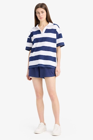 DeFacto Regular Fit Beli Bağcıklı Normal Bel Düz Paça Şort C7600AX25SMNV42 Lacivert