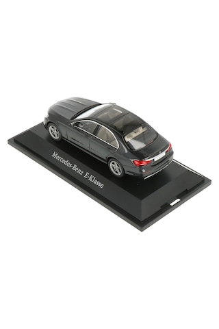 1:43 İscale 2020 Mercedes Benz E-class W213 Facelift Siyah