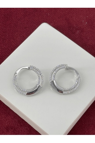 Yarısı Taşlı Yarısı Parlak Gümüş Renkli Halka Şekilli Silver Küpe Silver