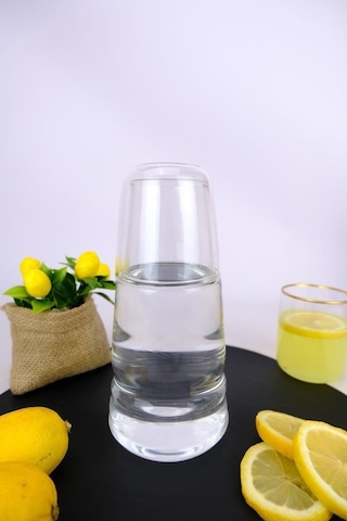 Digithome Cam Kapaklı Başucu Su Ve Meşrubat Sürahisi Karaf Şişe 750 Ml 04145 C1-1-154