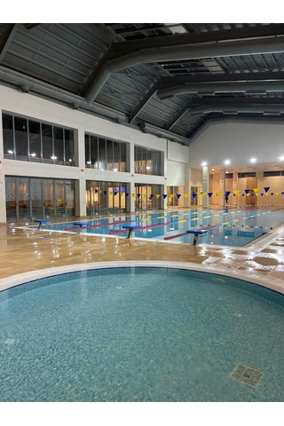 moskova model havuz kulvar seperator 1 mt  18 ayraç 9 top 8m halt