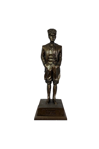 Kalpaklı Atatürk Heykeli Biblo