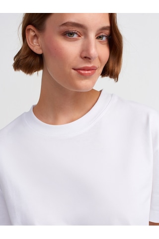 Dilvin Dekoratif Dikişli Bisiklet Yaka Kadın Tshirt Beyaz