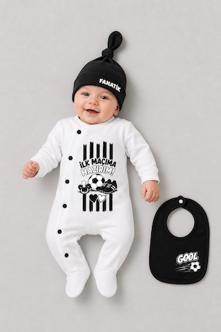 Babyden's 3'lü Bebek Tulum Seti %100 Pamuk Taraftar Temalı Siyah Beyaz İlk Maçıma Hazırım Baskılı Şapka Önlük Seti Siyah - Beyaz