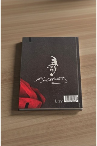 Atatürk Tarihsiz Ajanda Kuşe Kapak Beyaz 1 Adet Atatürk Modalist Çizgili Defter Lastikli 14x20 Cm Günlük Planlayıcı