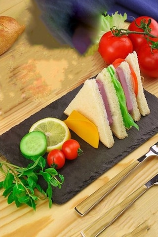 Hana Gold Piliç Salam 200 Gr X4 Adet