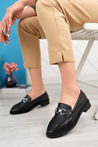 Aymood Kadın Siyah Cilt Zincir Tokalı Kalın Taban Pu Deri Günlük Klasik Topuklu Loafer Makosen Ayakk Siyah