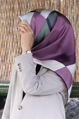 Vissona %100 Twill İpek Geometrik Desenli Gül Kurusu - Haki Renkli 90x90 Eşarp Dikim Şekli : El Dikişi Çok Renkli