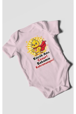 Morivokids Küçük Ama Cesur Babamın Kahramanıyım Kısa Kollu Bebek Body %100 Pamuk Bebe Pembe