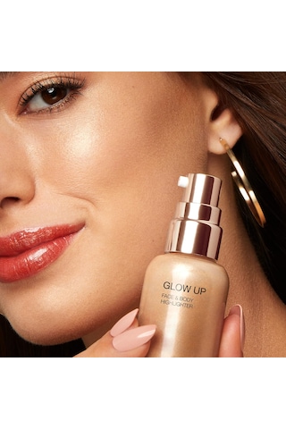 Kiko Glow Up Face And Body Highlighter 01 Champagne Çok Renkli 03719786