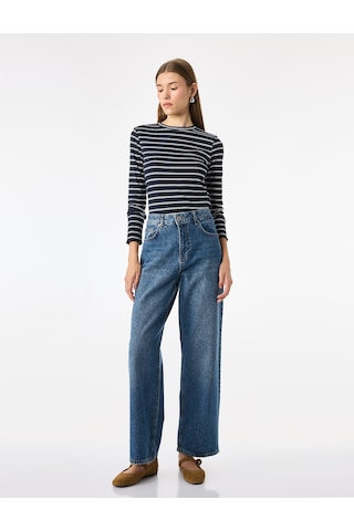 Koton Slim Fit Bisiklet Yaka Uzun Kollu Çizgili Tişört Lacivert Çizgili 7wak80017pk