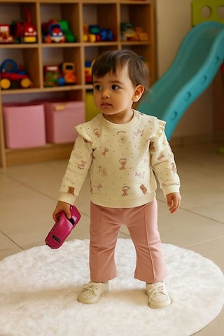 Bubiee Baby Ayıcık Ve Kurdele Desenli Fırfırlı Uzun Kollu Üst Ve İspanyol Paça Alt Bebek Takımı Çok Renkli