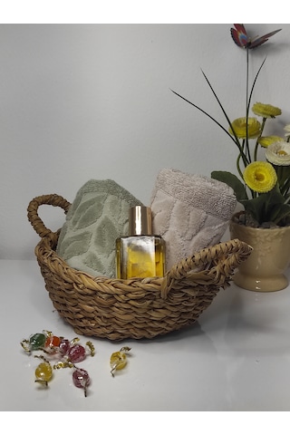 Hediyelik Banyo Seti Hasır Sepetli 2 Havlu Ve Unisex Kadın Parfüm Seti Tüm Paket