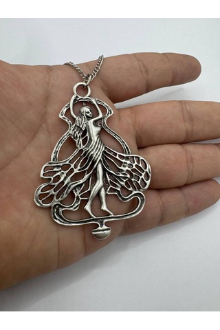 Kelebek Kanatlı Dans Eden Peri Kolyesi Zarif Ve Ruhsal Sembol Unisex Takı Çok renkli