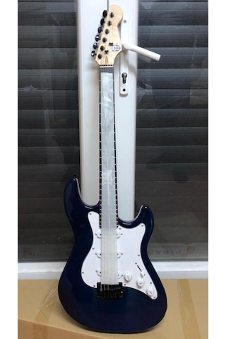 Karma Markalı Ve Renkli Elektro Gitarlar