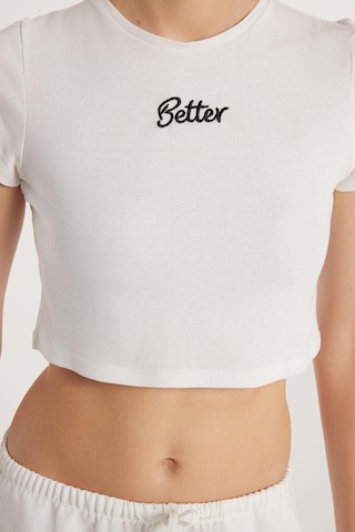 Tudors Kadın Slim Fit Dar Kesim %100 Pamuk Bisiklet Yaka Baskılı Beyaz Crop Tişört-33685 Beyaz