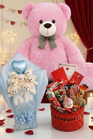 3 Lü Kadınlar Günü Hediye Seti 90 Cm Peluş Ayı, Love Çikolata Sepeti & Mavi Peluş Ayıcık Buketi 83560051