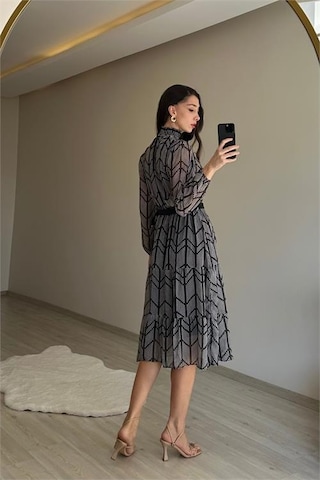 Neşeli Butik Kadın Yaka Lastikli Küçük Puantiyeli Midi Şifon Elbise Nm022 Siyah