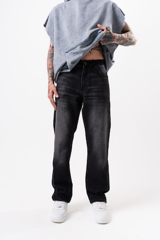 Taşlama Detay Bol Kalıp Jeans Siyahtaşlama