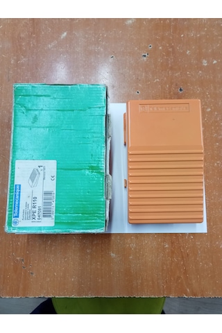 Telemecanique Xpe R110 Tek Ayak Anahtarı