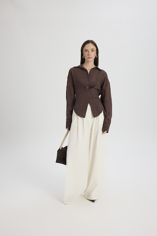 Mai Collection Mai Studios Co. Vesper Üçgen Kesim Bağlamalı Kahve Gömlek Kahve